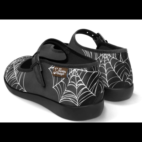 Size 9, real Hot Chocolate brand! Comes with button. Super silky and soft. - Picture 3 of 5